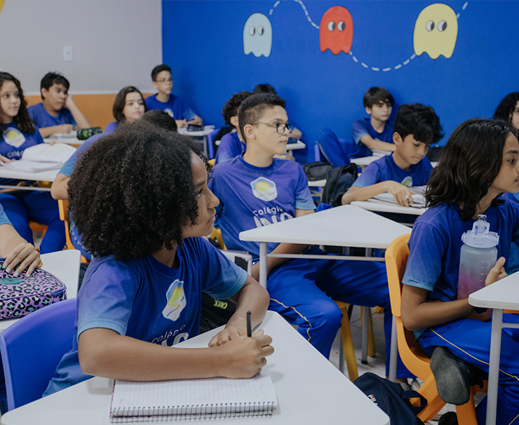 Sala de aula do fundamental 2 da melhor Escola Particular em Valentina, Gramame e Região.